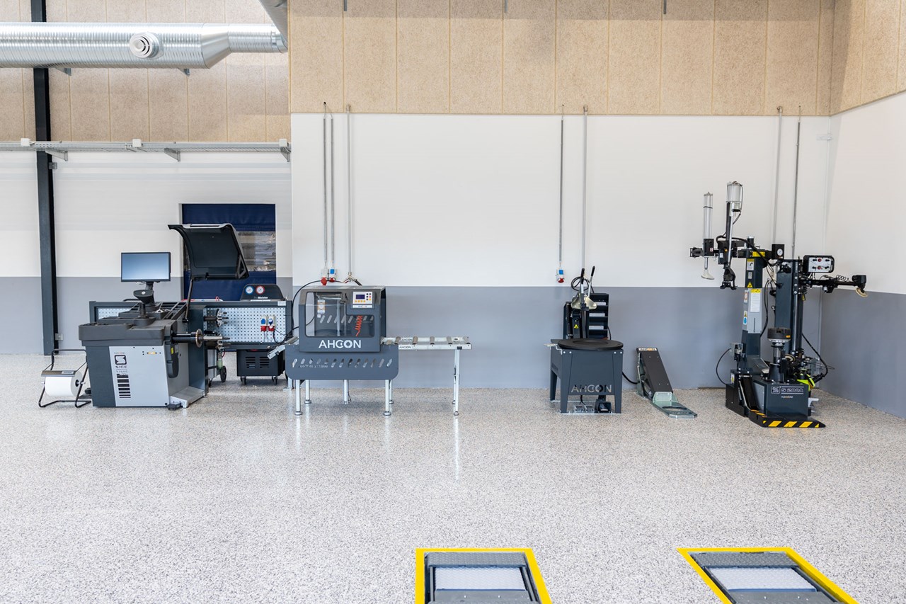 AHCON dæklinje med SICE dækserviceudstyr